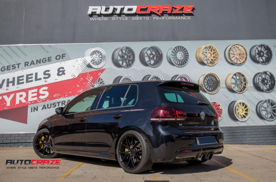 VOLKSWAGEN GOLF MISANO MATTE BLACK